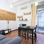 12Gra1070 - Cozy Flat In The Heart Of Gracia!
