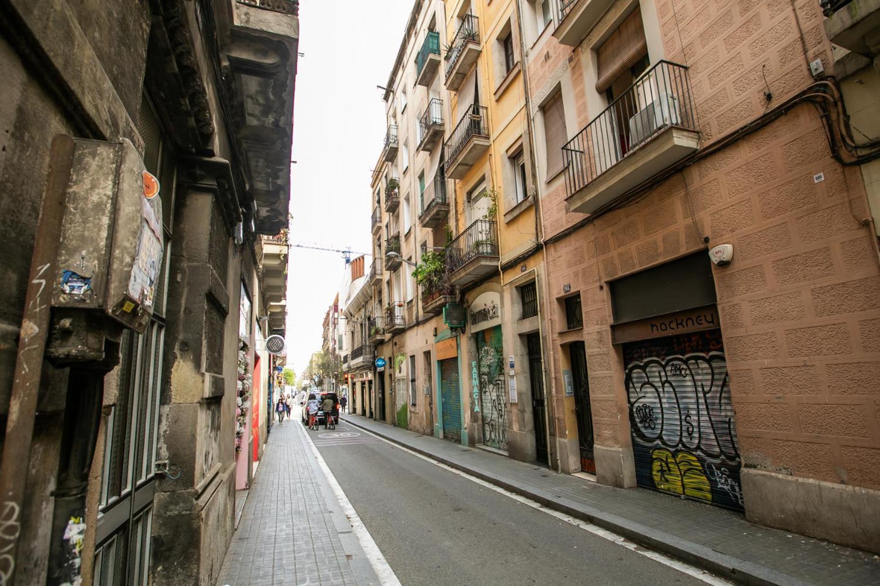 12gra1070 - Cozy Flat In The Heart Of Gracia!
