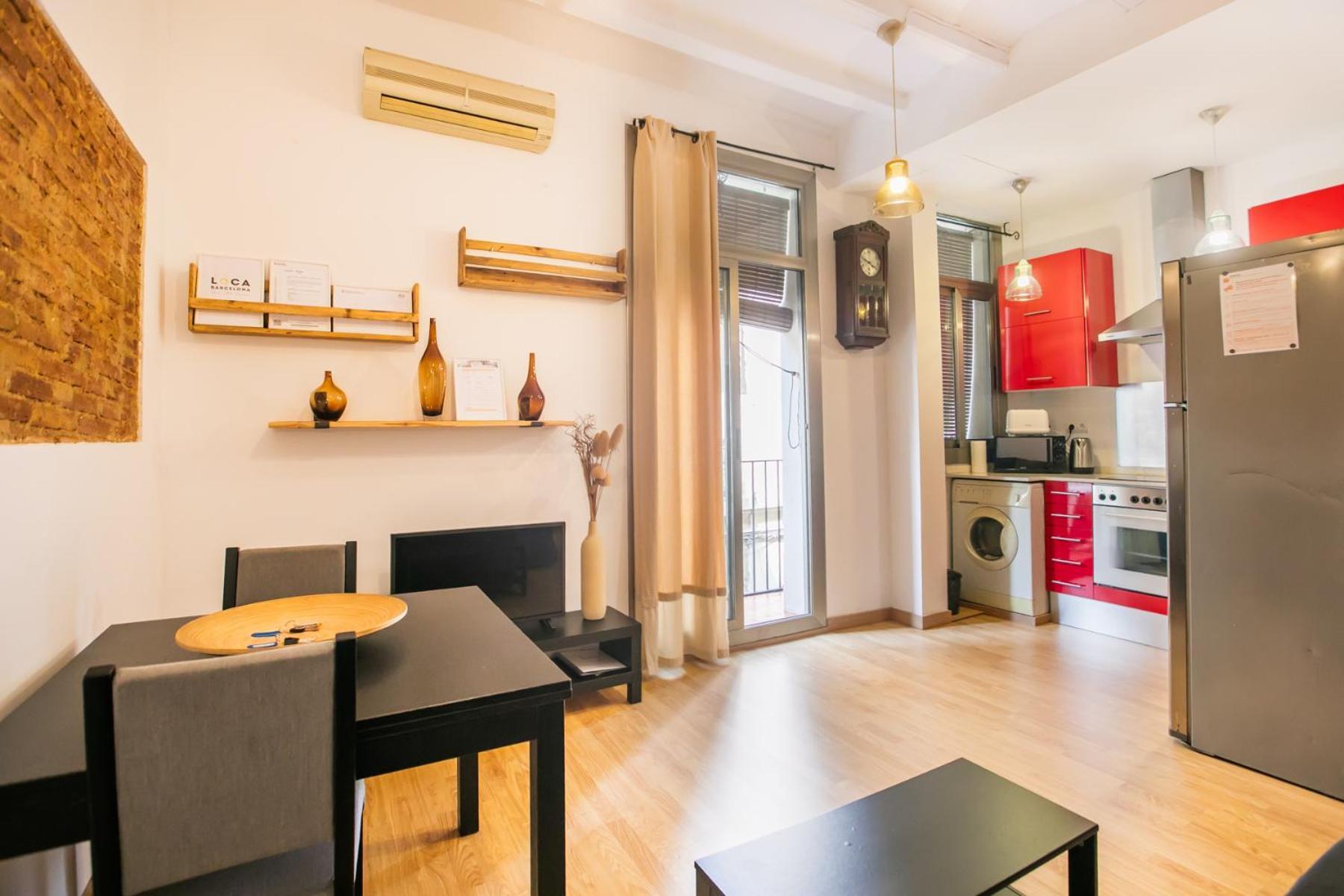 12gra1070 - Cozy Flat In The Heart Of Gracia! *